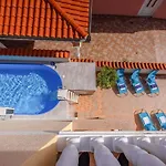 Mit Terrasse Und Meerblick By Interhome 아파트