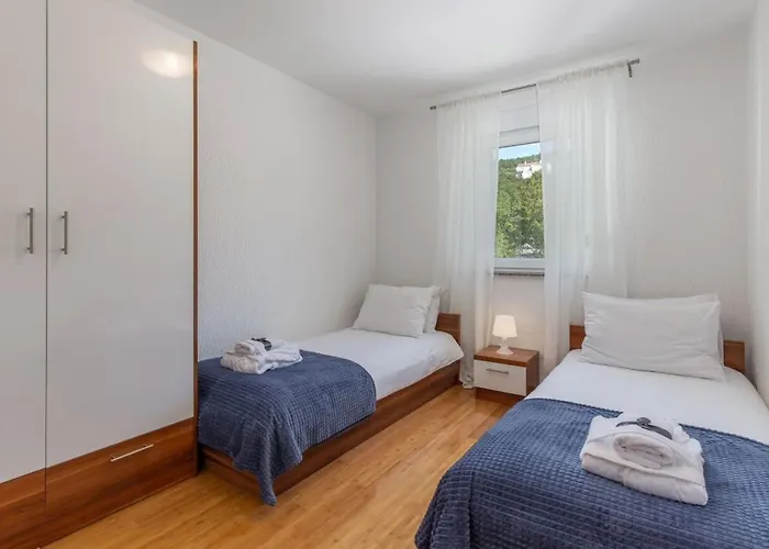 Mit Terrasse Und Meerblick By Interhome Apartment *