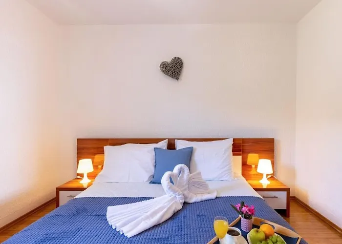 Mit Terrasse Und Meerblick By Interhome Apartment