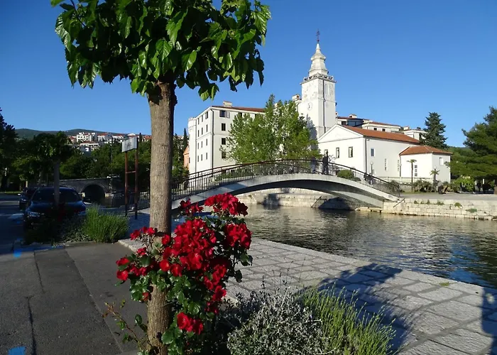 Mit Terrasse Und Meerblick By Interhome Apartment Dramalj