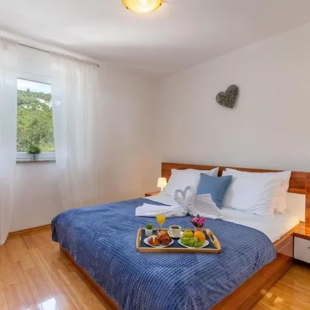 Mit Terrasse Und Meerblick By Interhome Dramalj